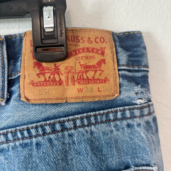 Mens Levi’s 550 Jeans 38/30 - Picture 3 of 6